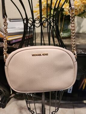 Michael Kors Jet Set Small Convertible Camera Bag